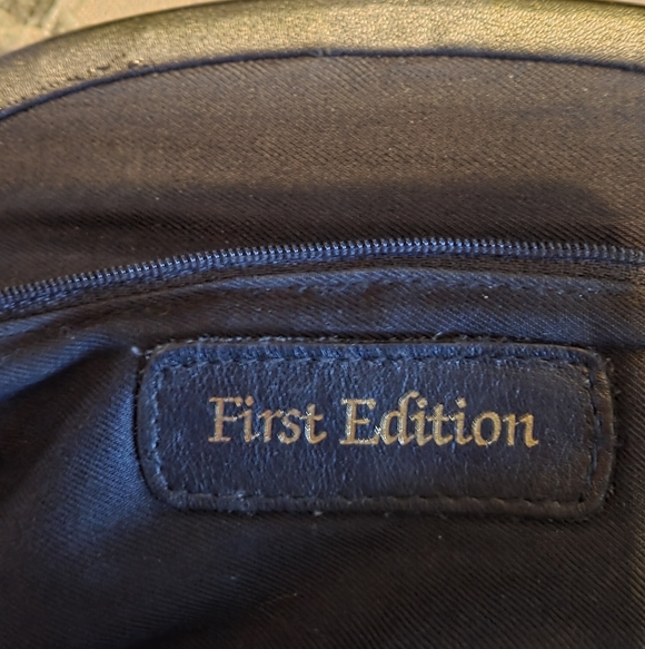 A Chanel Vibe Black Genuine Leather Quilted Diamond Purse W Tassel - Picture 3 of 13